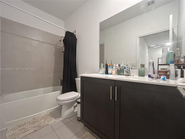 Building Photo - 1685 SE 27th Rd