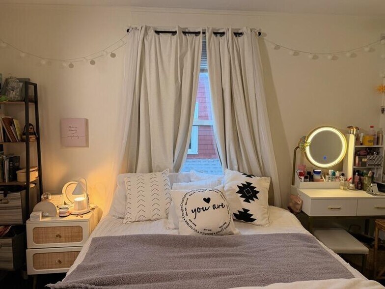 3rd floor second room - 27 Walkley Rd