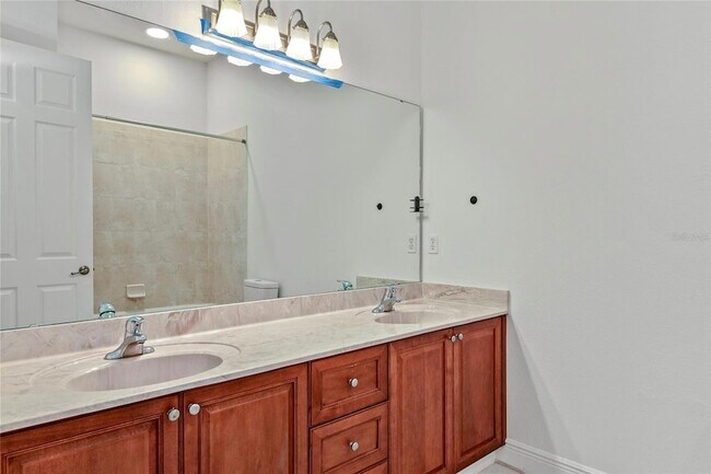 Building Photo - 1332 Lake Baldwin Ln