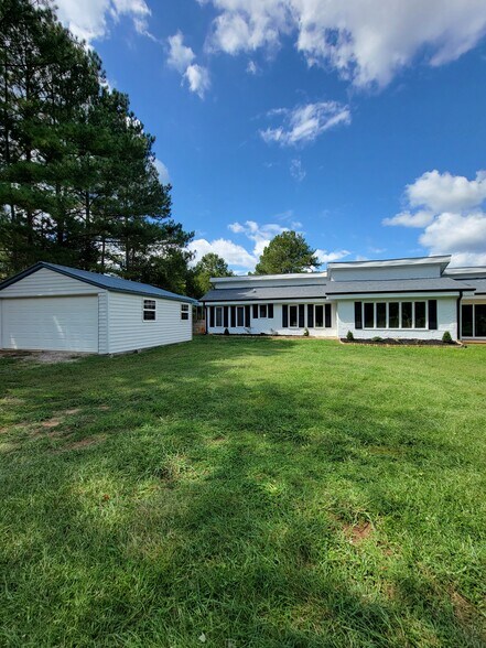 Building Photo - 785 Pole Branch Rd