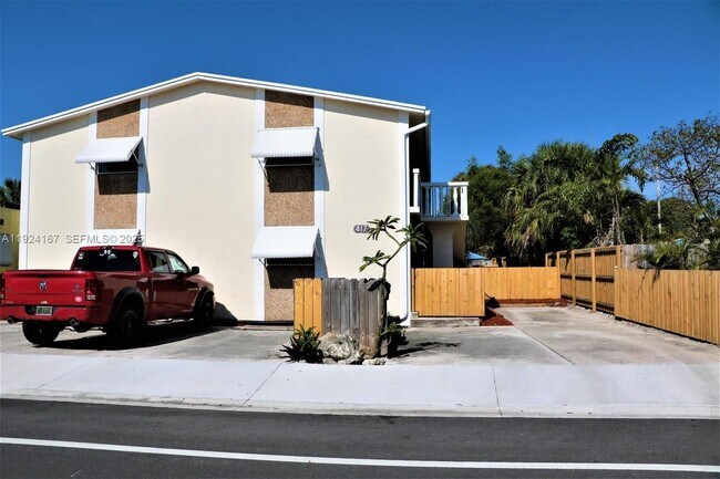 Building Photo - 417 N K St