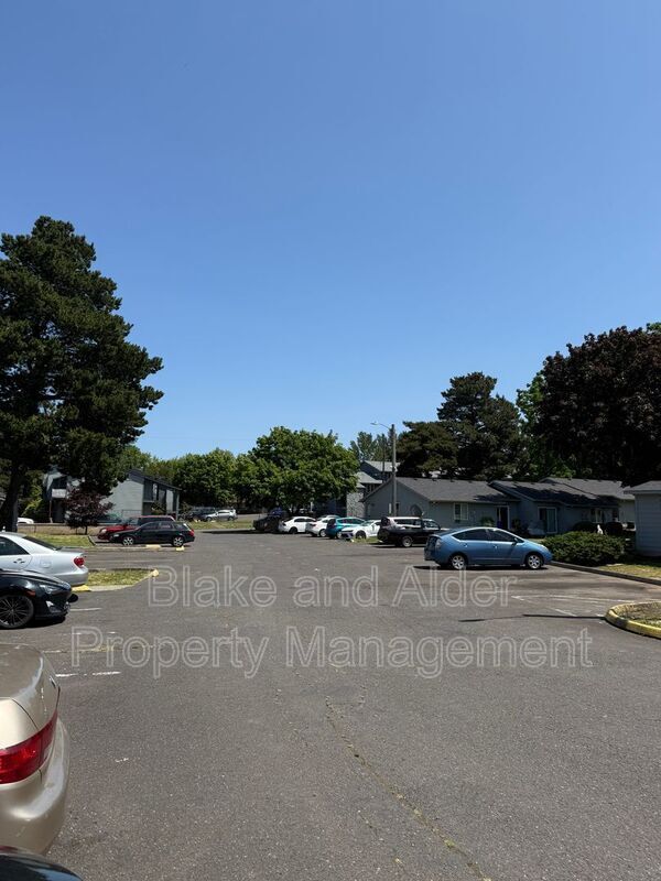 Building Photo - 3851 NE 152nd Ave