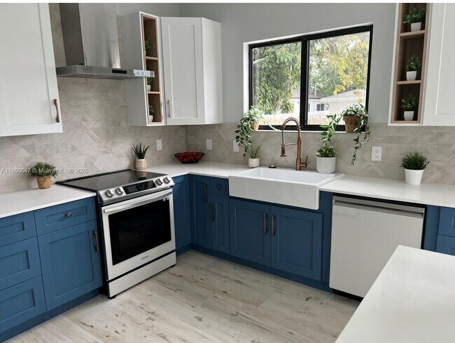 Building Photo - 8880 SW 126th Terrace