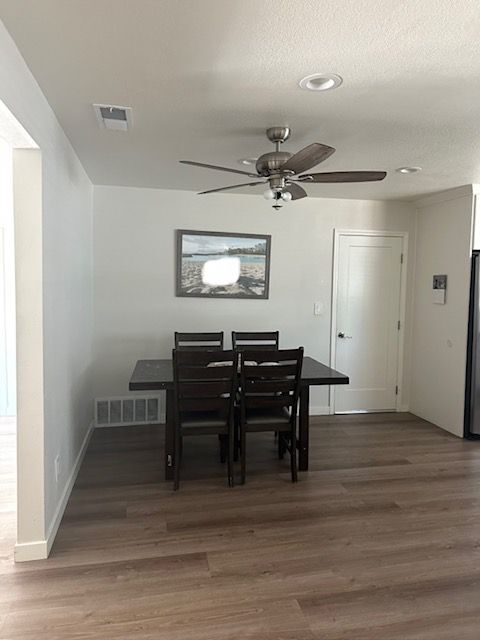 Building Photo - 3024 Berros St