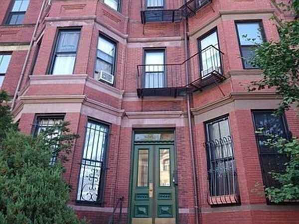 Primary Photo - 556 Columbus Ave