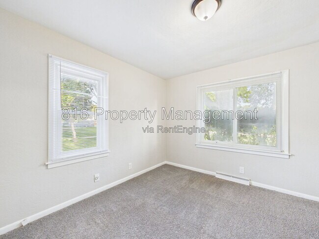 Building Photo - 8250 Webster Ave