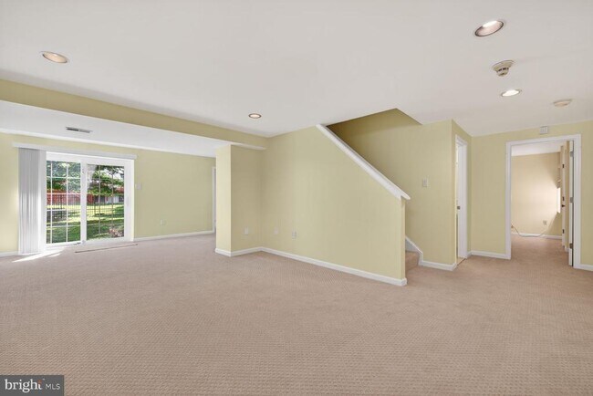 Building Photo - 12320 Pissaro Dr