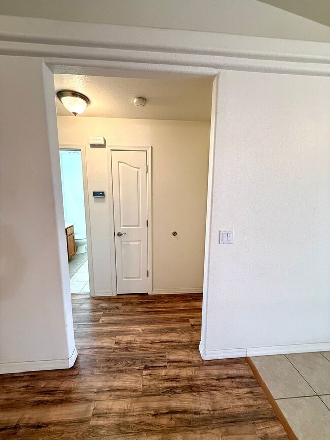 Building Photo - Available Now- Great 3 Bedroom Home in the Ranch at Long Mountain subdivision with Solar!