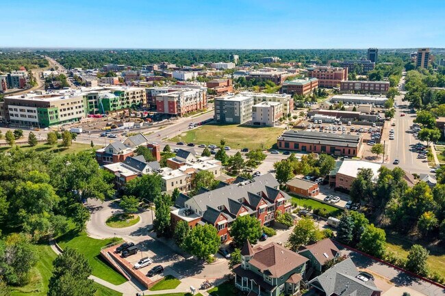 Building Photo - 330 N Howes St