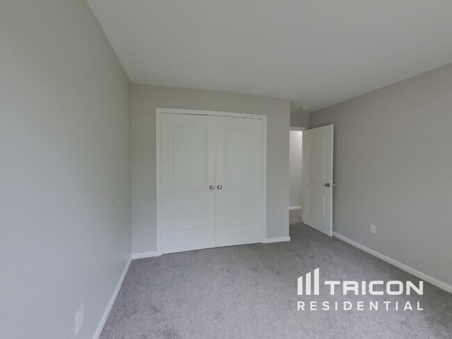 Building Photo - 7328 Mosaic Dr