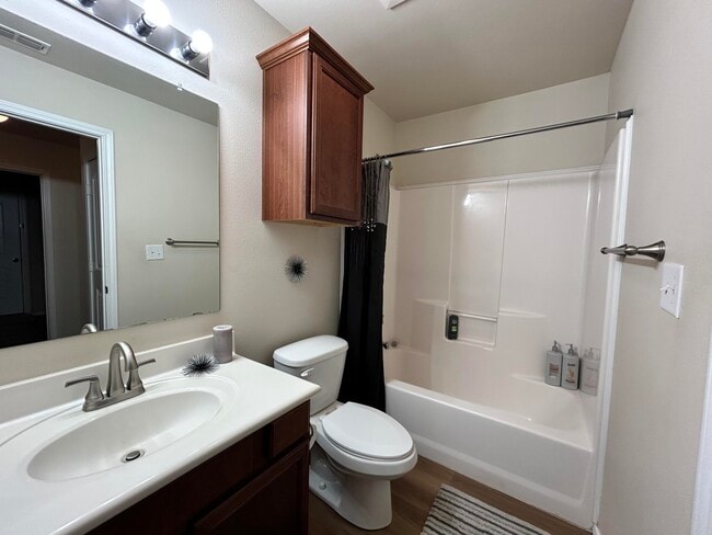 Building Photo - 9305 Quitman Ave