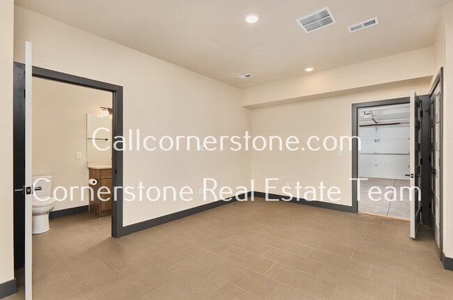 Building Photo - 3135 Trenton Pk Grv