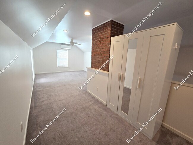 Building Photo - 2649 Jefferson Terrace