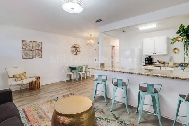 Building Photo - 1664 Beach Blvd