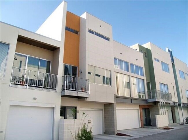 Building Photo - 4801 S Congress Ave