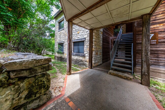 Building Photo - 8200 Neely Dr