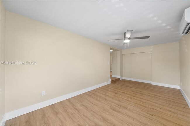 Building Photo - 1840 SW 63rd Ave