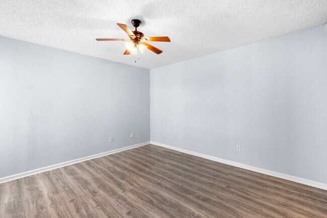 Building Photo - 2750 Holly Hall St