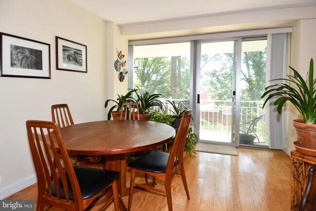 Building Photo - 1435 4th St SW