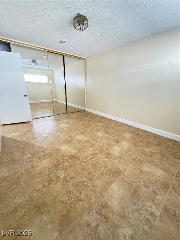 Building Photo - 350 E Desert Inn Rd