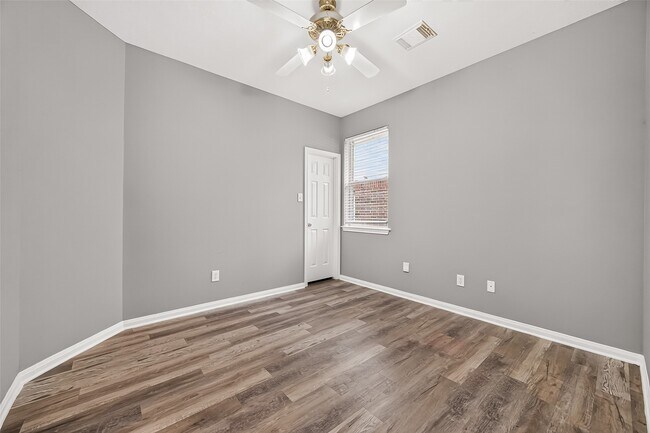 Building Photo - 14531 Chestnut Falls Dr
