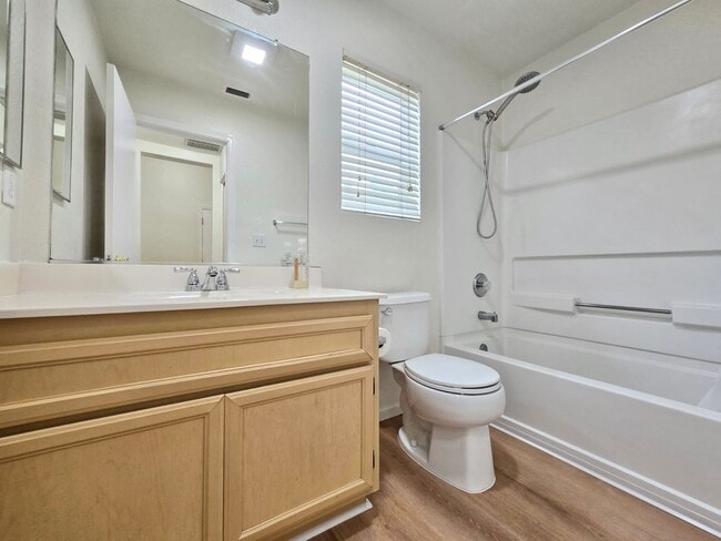 Building Photo - A Bright and Welcoming Home in East Davis