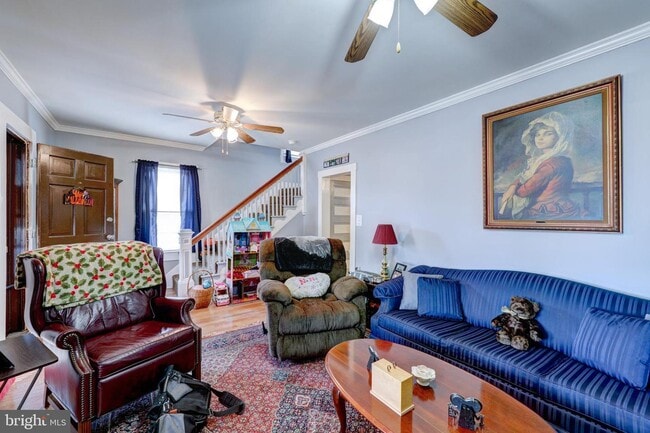 Building Photo - 220 Hazel Ave