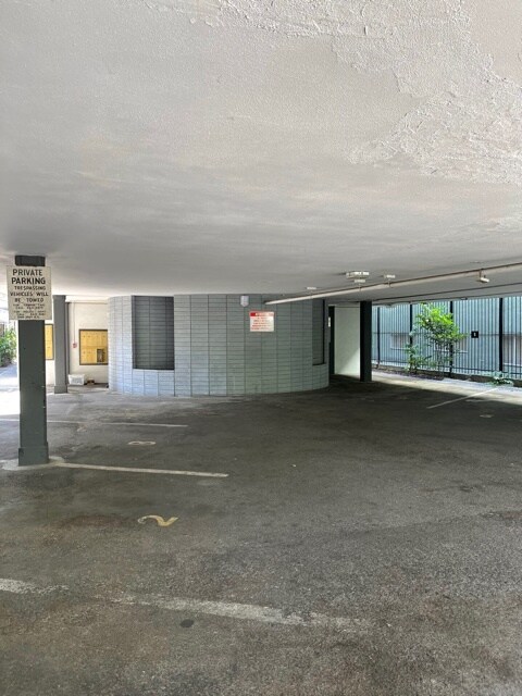 Building Photo - 1931 Dwight Way