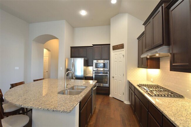 Building Photo - 142 Venice Cove