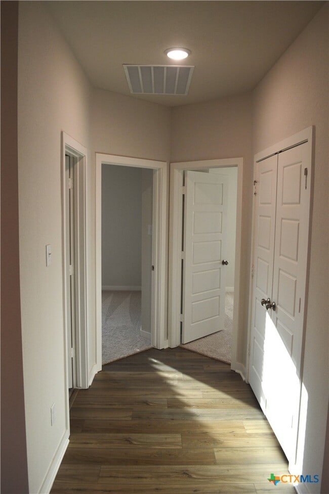 Building Photo - 1911 Meridian Lp