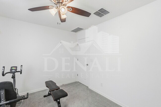Building Photo - 5320 W Hardtack Trl