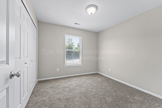 Building Photo - 101 Taddeo Dr