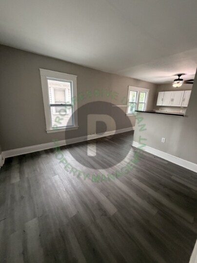 Building Photo - 15619 School Ave