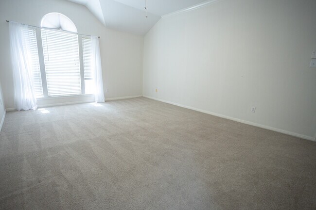 Building Photo - 1801 Dapplegrey Ln