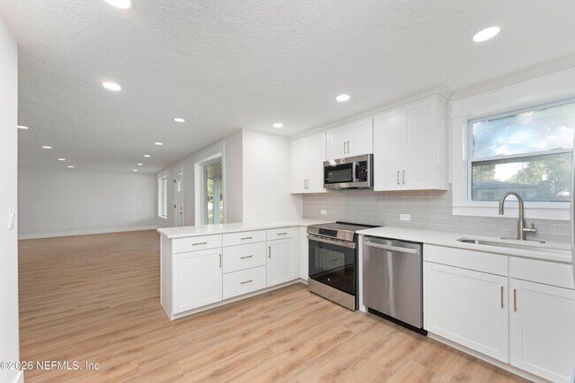 Building Photo - 4308 Worth Dr E