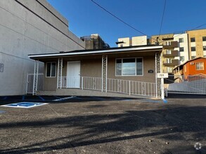 Building Photo - 731 W Emerson Ave