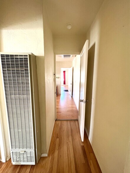 Corridor - 417 Princeton Dr. SE