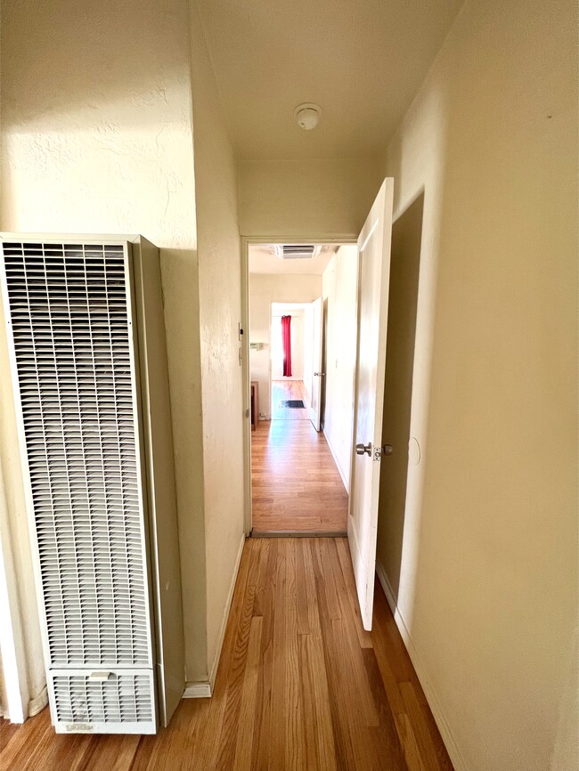 Corridor - 417 Princeton Dr. SE