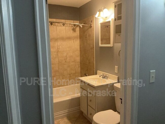 Building Photo - 1302 S 51st Ave
