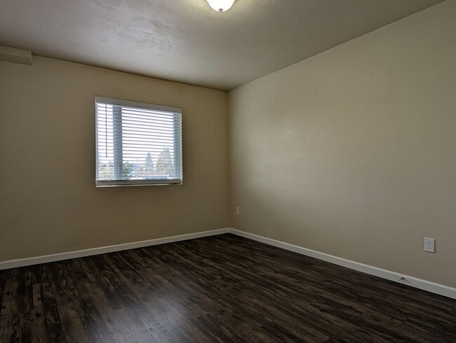 Building Photo - 1-Bedroom, 1-Bath Apartment In Downtown Springfield!
