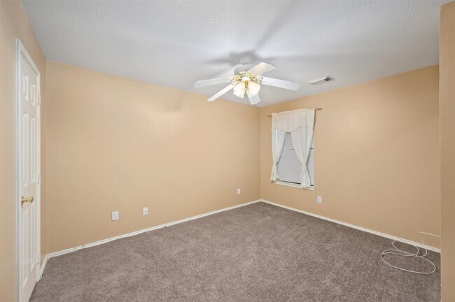 Building Photo - 3702 Bent Springs Ln