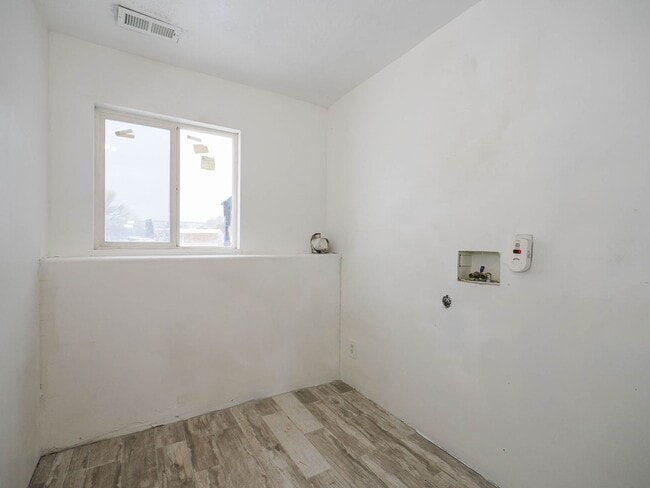 Building Photo - Beautiful Home in West Valley