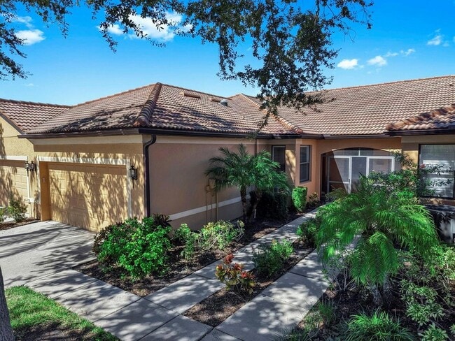 Building Photo - 313 Seneca Falls Dr