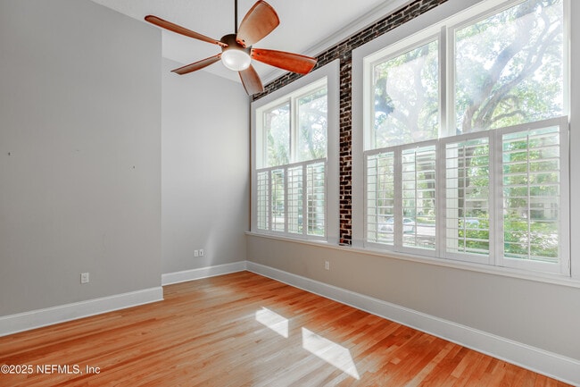 Building Photo - 2525 College St