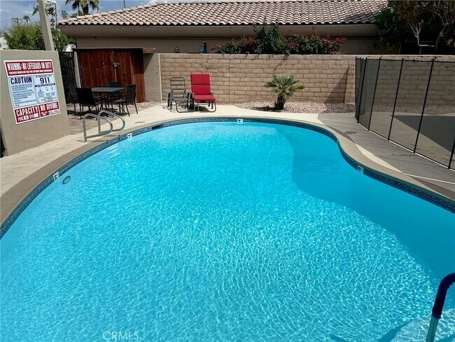 Primary Photo - 74443 Driftwood Dr