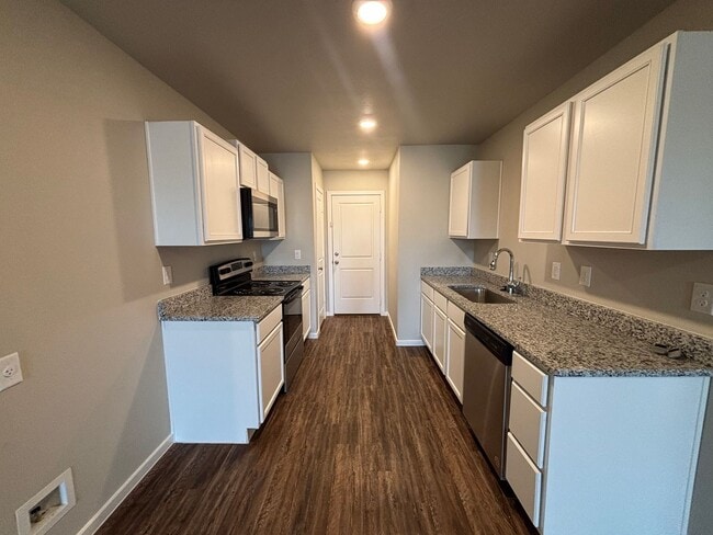 Building Photo - Get Rental In Upland West Available