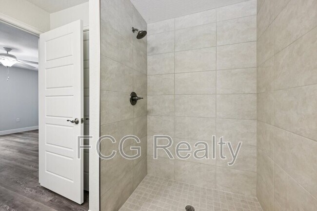 Building Photo - 10687 N Adler Dr