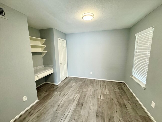 Building Photo - 14600 Fonmeadow Dr