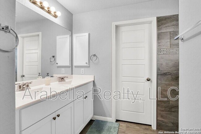 Building Photo - 7606 Hartford Den