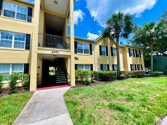 Building Photo - 2071 Dixie Belle Dr